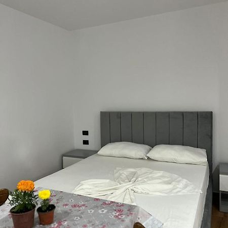 Hotel Vila Herta Durrës Zewnętrze zdjęcie